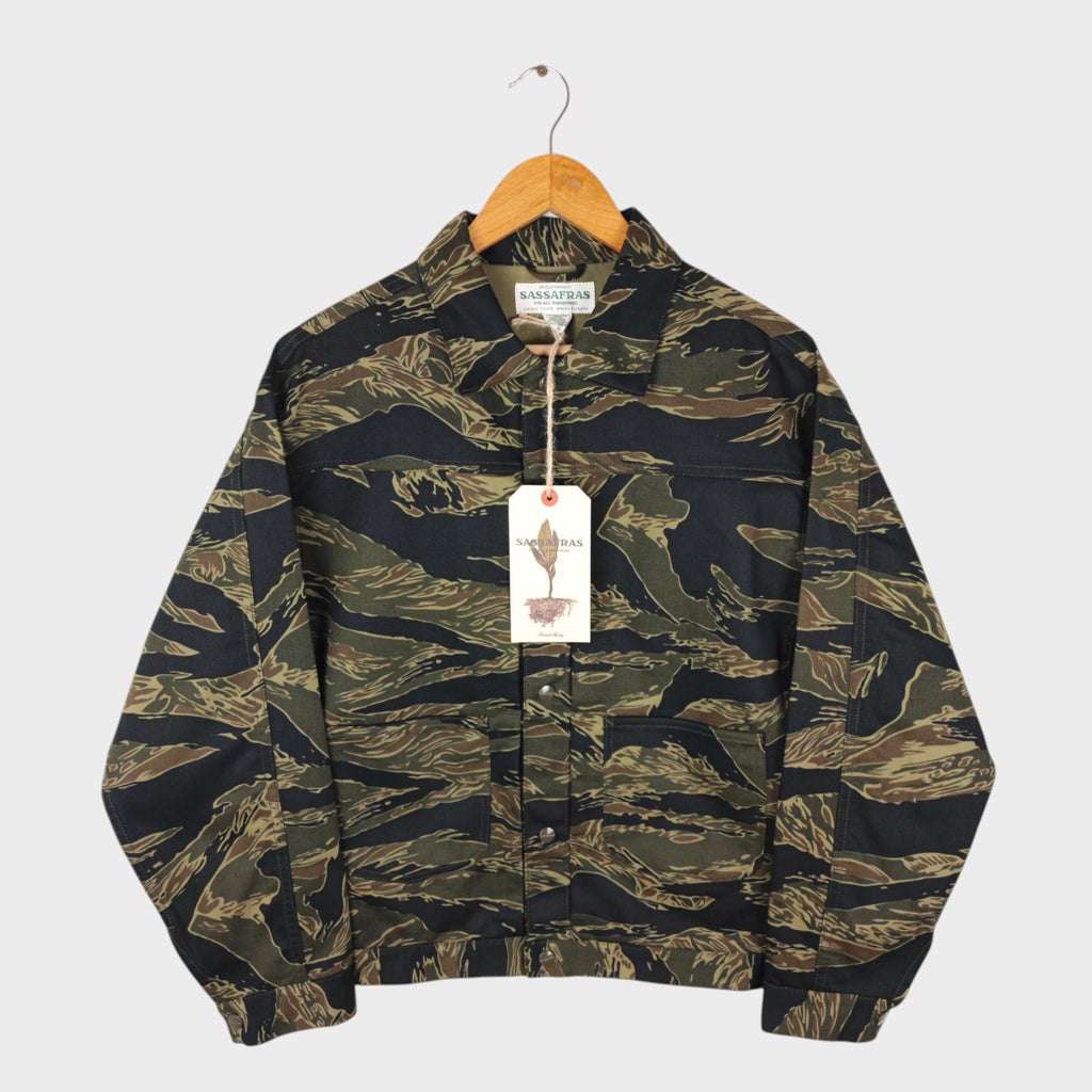 SASSAFRAS Men's Made in Japan Tiger Camo Gardeners Jacket