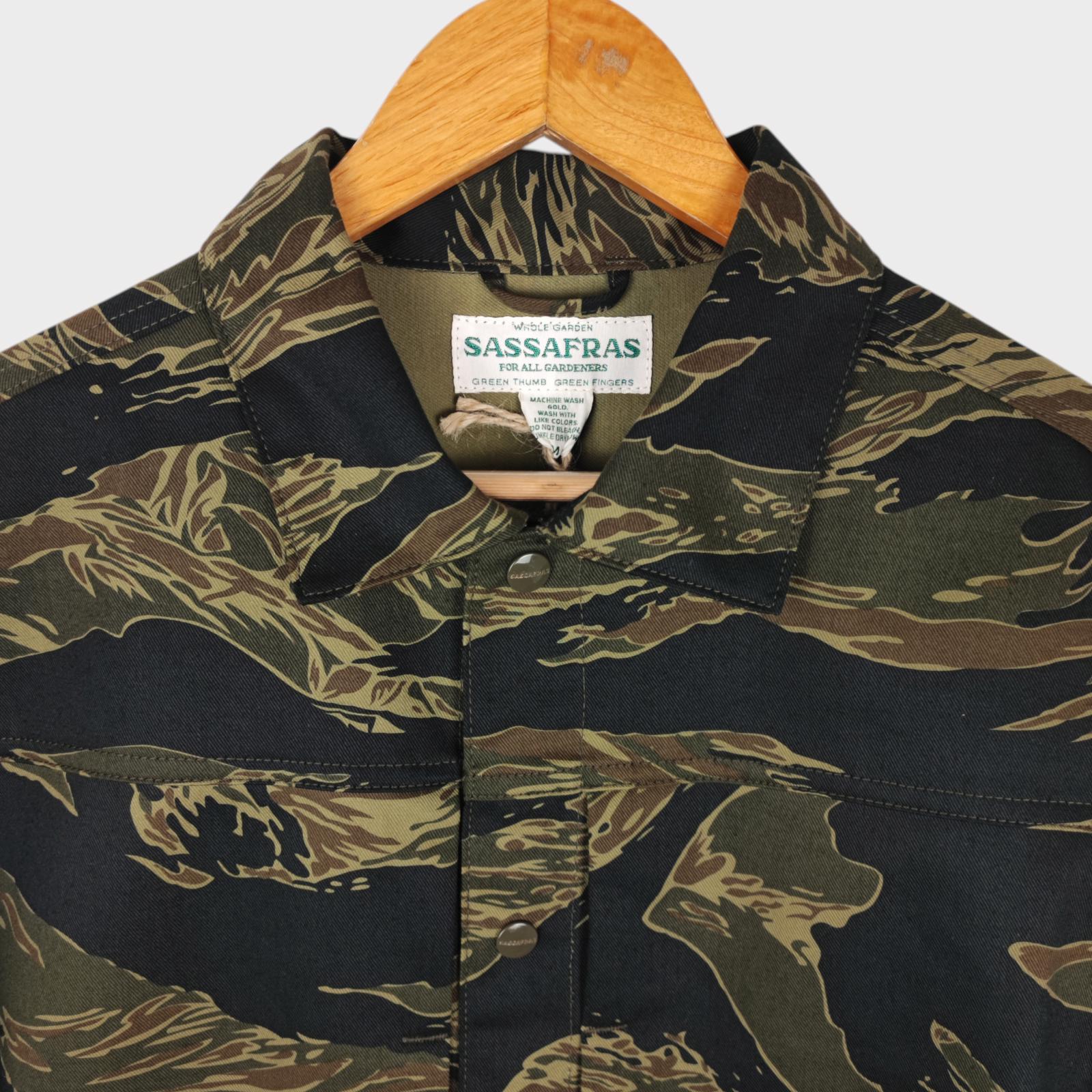 SASSAFRAS Men's Made in Japan Tiger Camo Gardeners Jacket