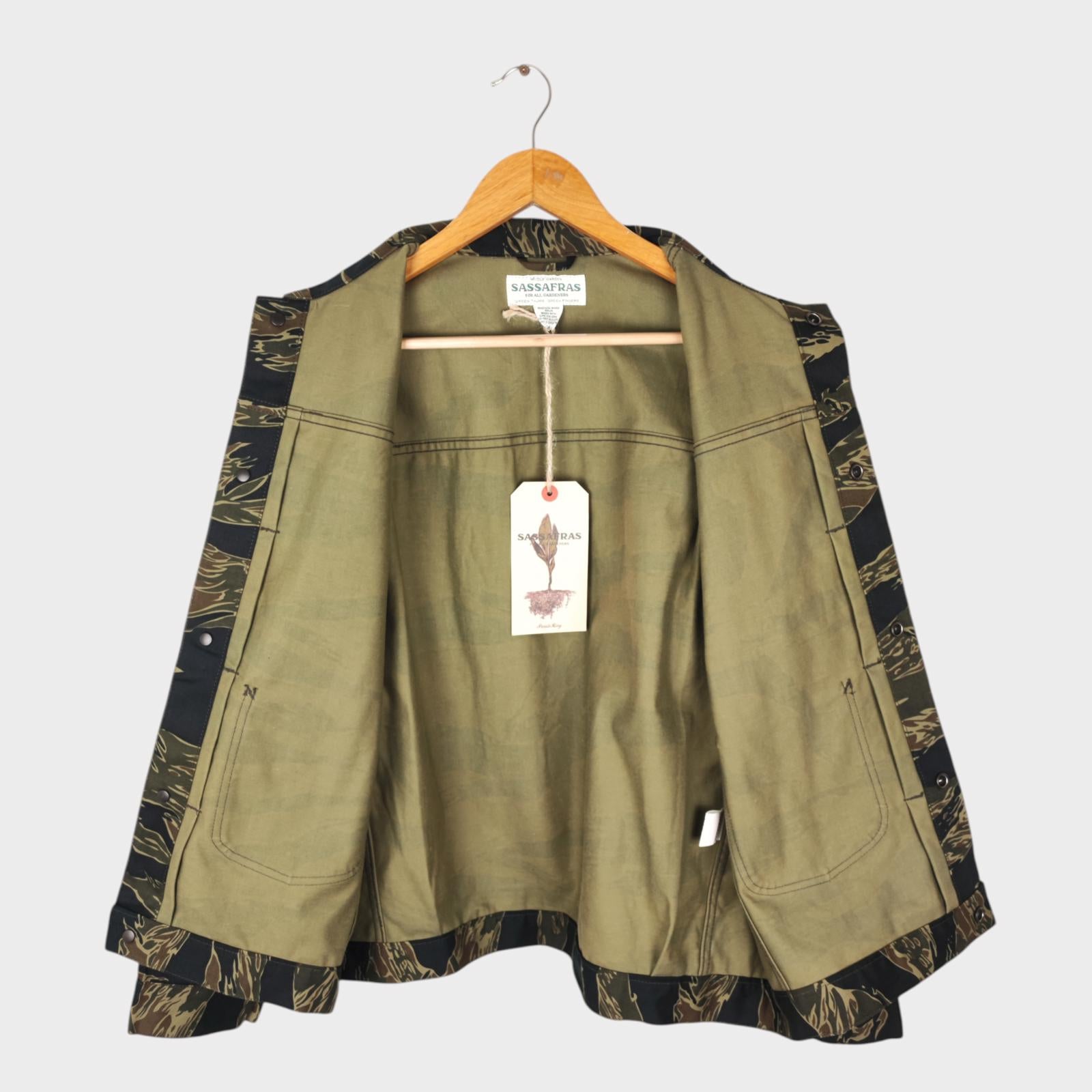 SASSAFRAS Men's Made in Japan Tiger Camo Gardeners Jacket
