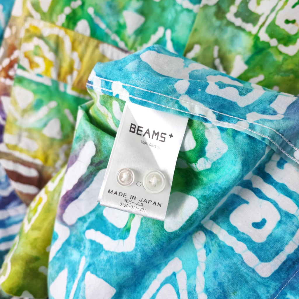 BEAMS PLUS Men's Made in Japan Batik Print Camp Collar Vacation Shirt