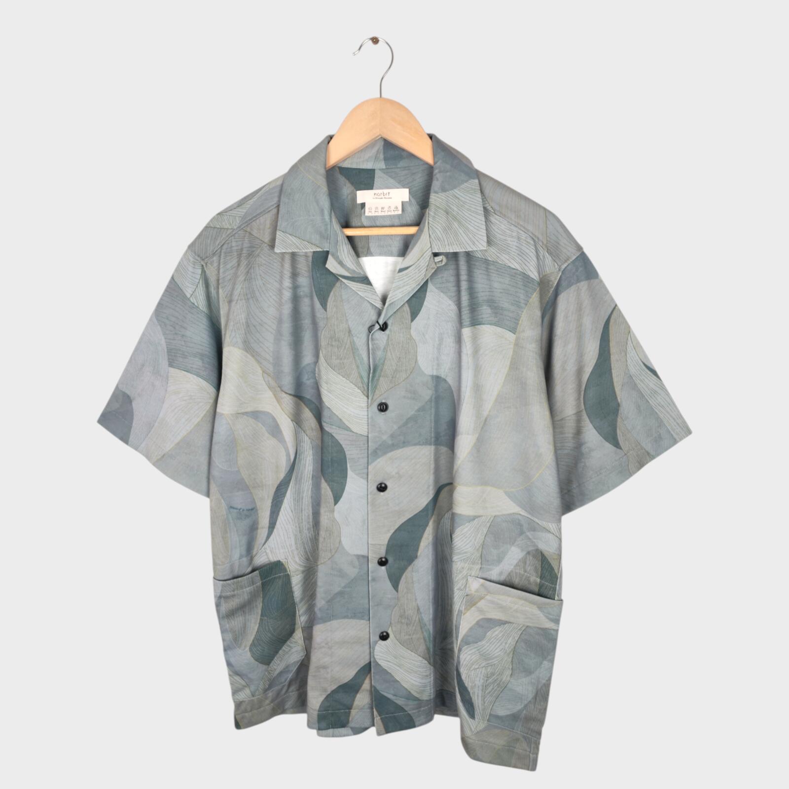 NORBIT BY HIROSHI NOZAWA Men's Grey/Green Leaf Camo Aloha Shirt