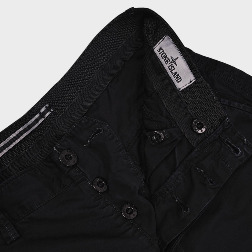 STONE ISLAND Men's Black Garment Dyed Detachable Badge Cargo Shorts