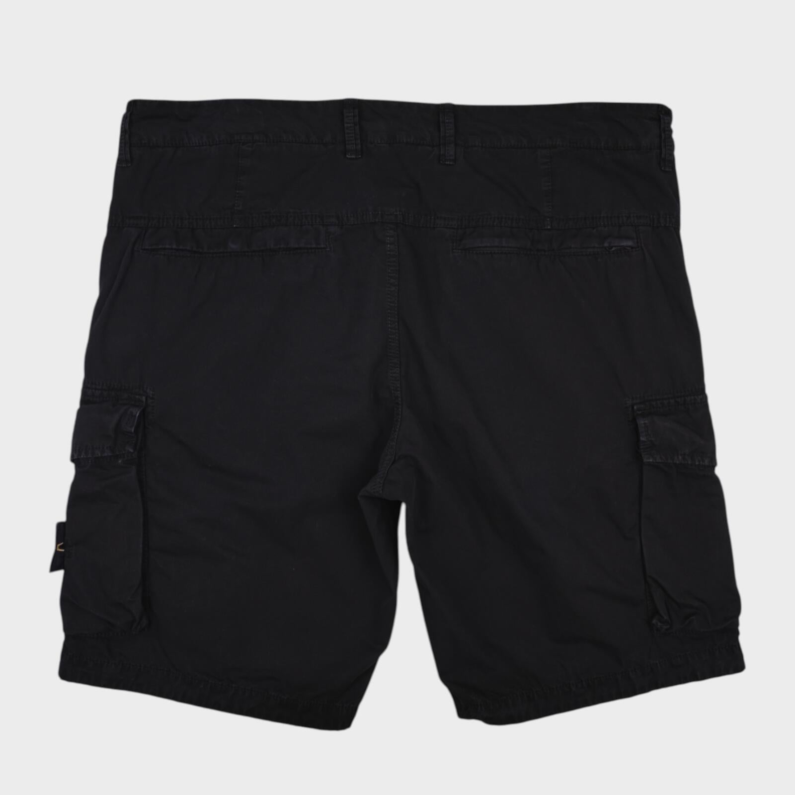 STONE ISLAND Men's Black Garment Dyed Detachable Badge Cargo Shorts