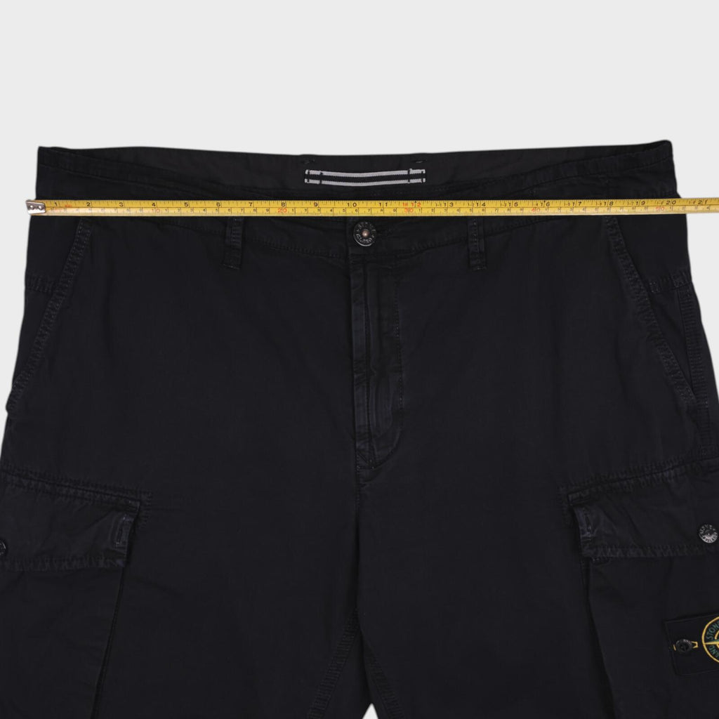 STONE ISLAND Men's Black Garment Dyed Detachable Badge Cargo Shorts