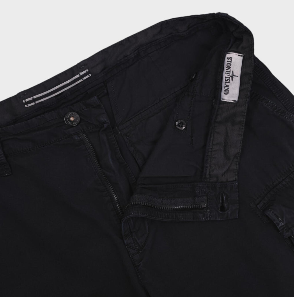 STONE ISLAND Men's Black Garment Dyed Detachable Badge Cargo Shorts