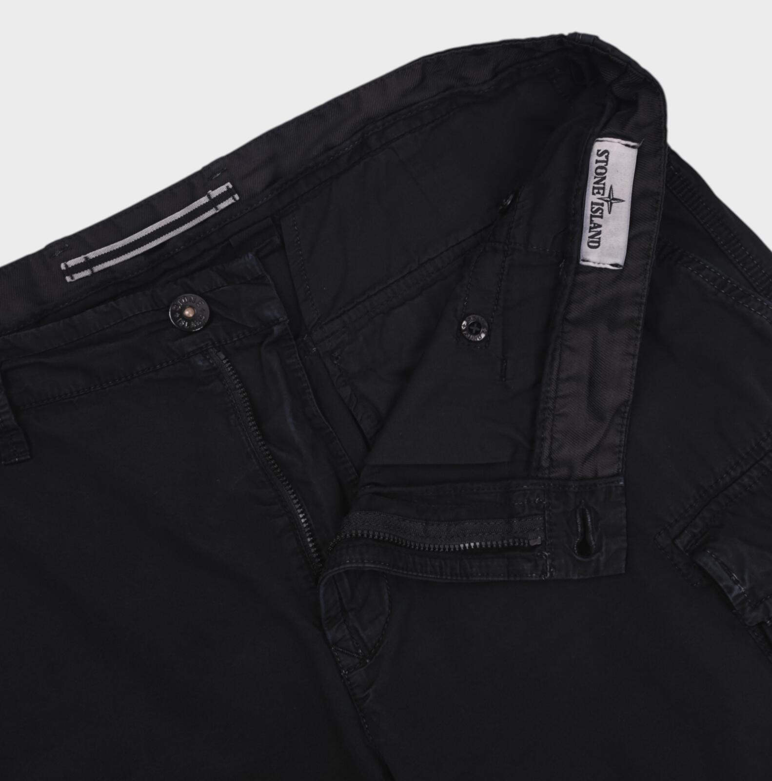 STONE ISLAND Men's Black Garment Dyed Detachable Badge Cargo Shorts