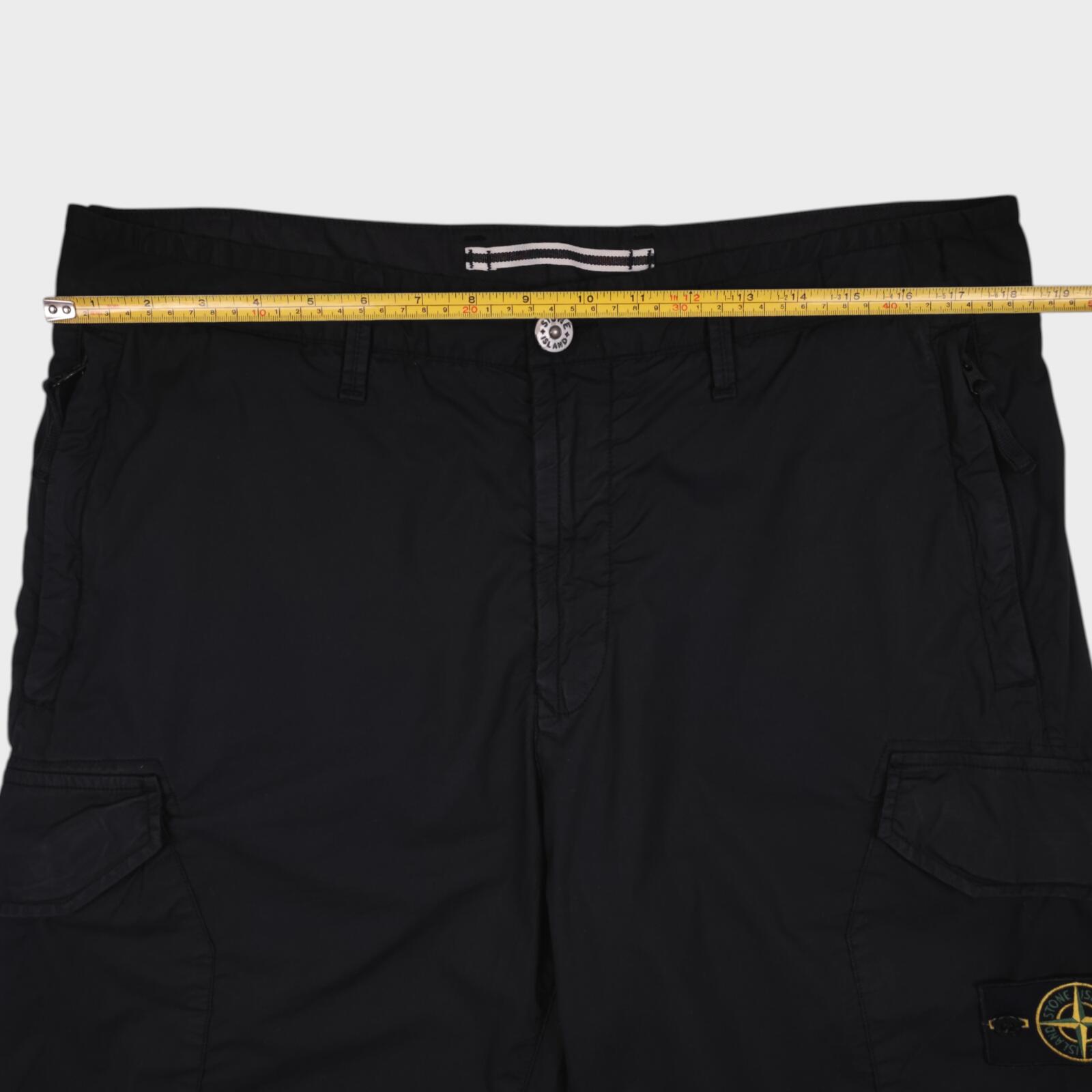 STONE ISLAND Men's Black Garment Dyed Type RE Cargo Shorts