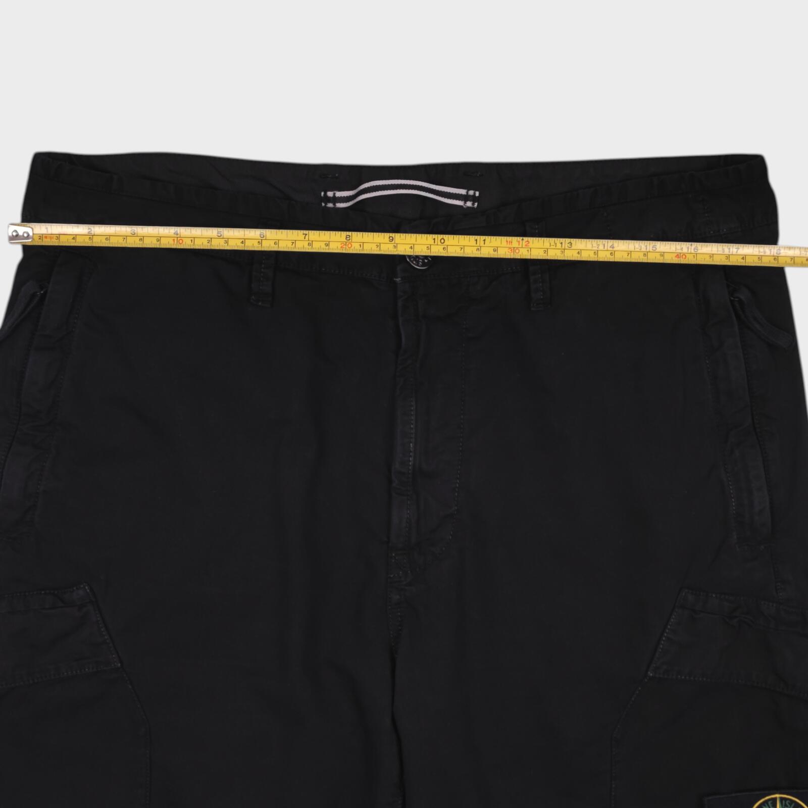 STONE ISLAND Men's Black Garment Dyed Type RE Cargo Shorts