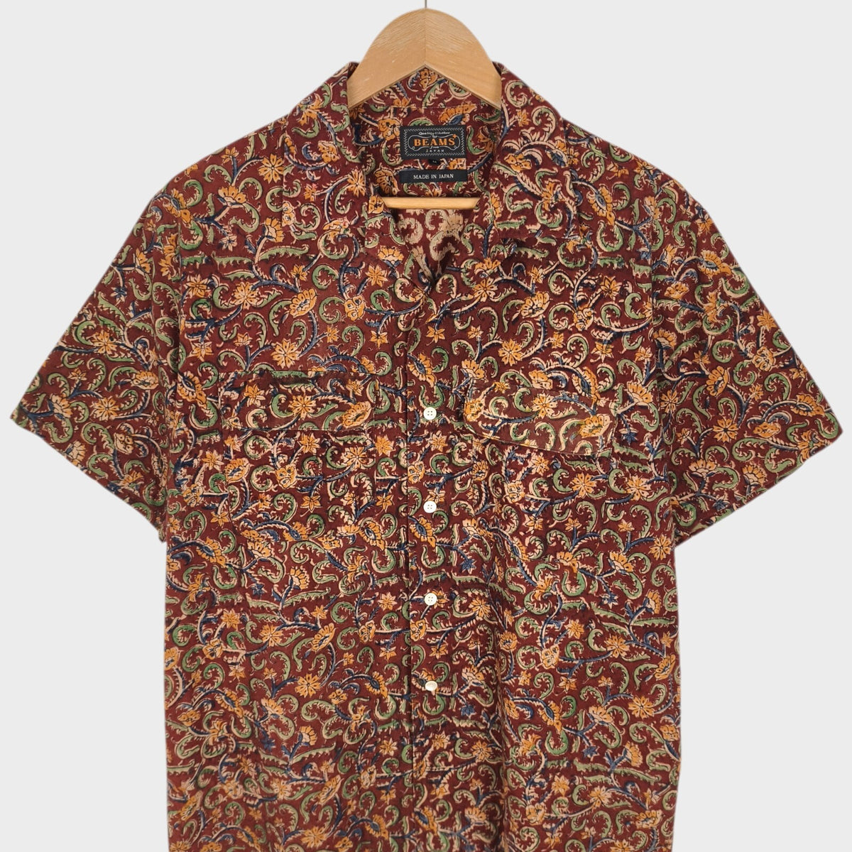 BEAMS PLUS Men's Made in Japan Floral Paisley Print Camp Collar Vacation Shirt