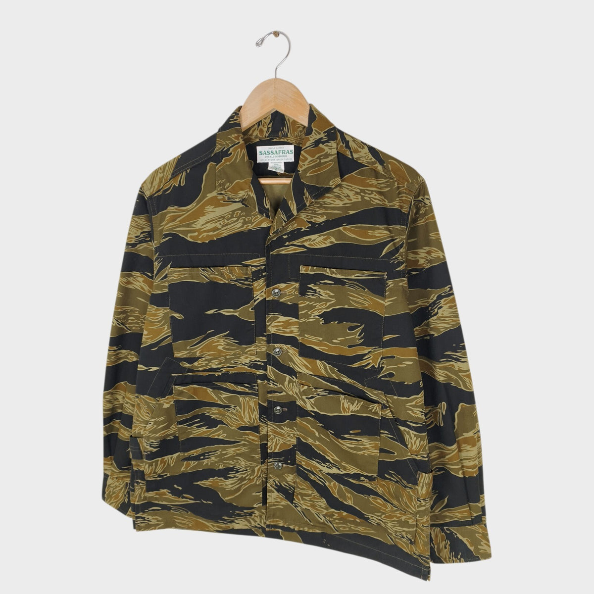SASSAFRAS Men's Made in Japan Camo Utility Overshirt Jacket