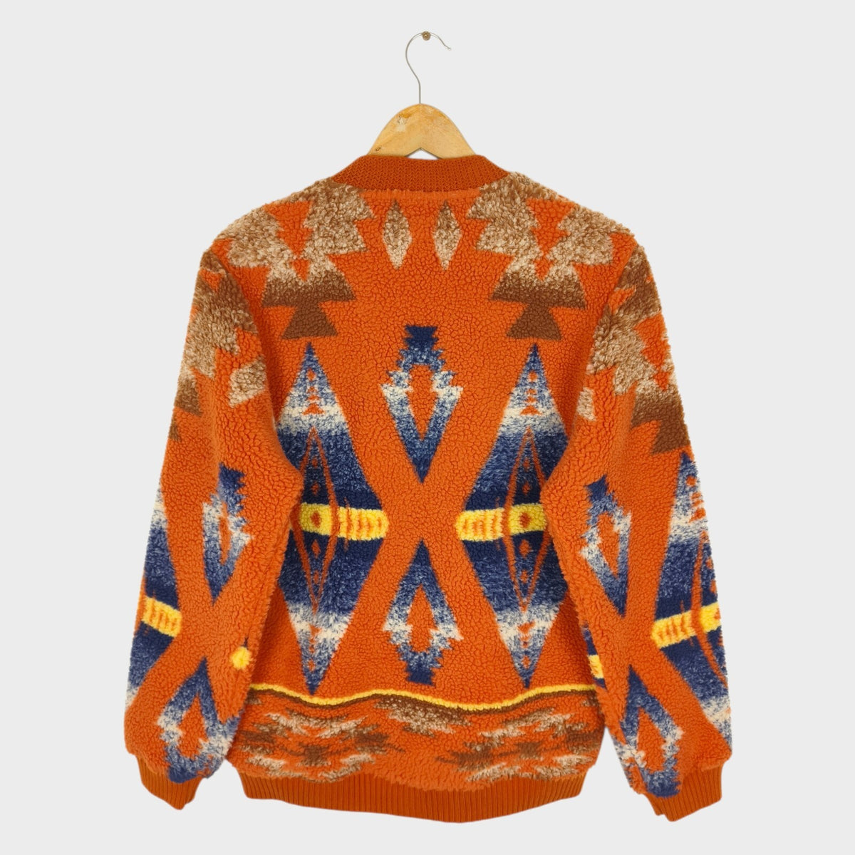 BEAMS PLUS Men's Navajo Fleece Jacquard Pattern Cardigan