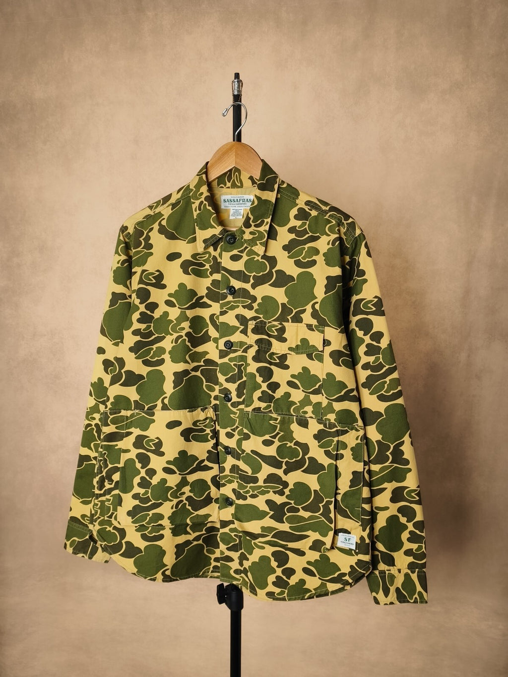 SASSAFRAS Men's Made in Japan Camo Print Digs Crew Chore Jacket