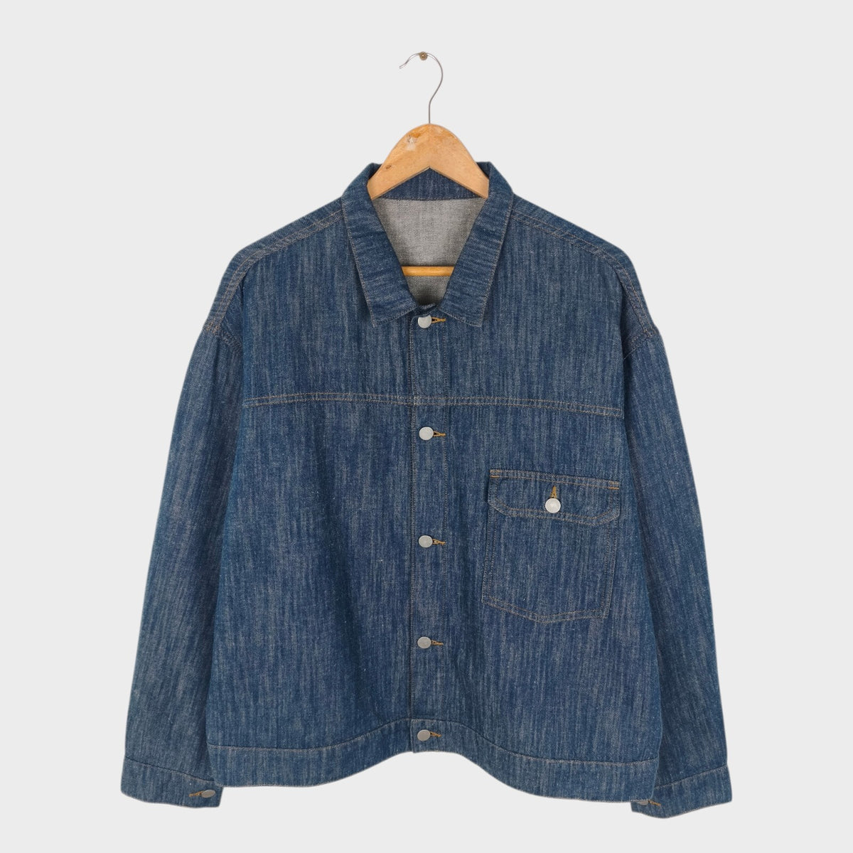 BEAMS B:MING Men's Blue Cotton/Hemp Boxy Fit Denim Trucker Jacket