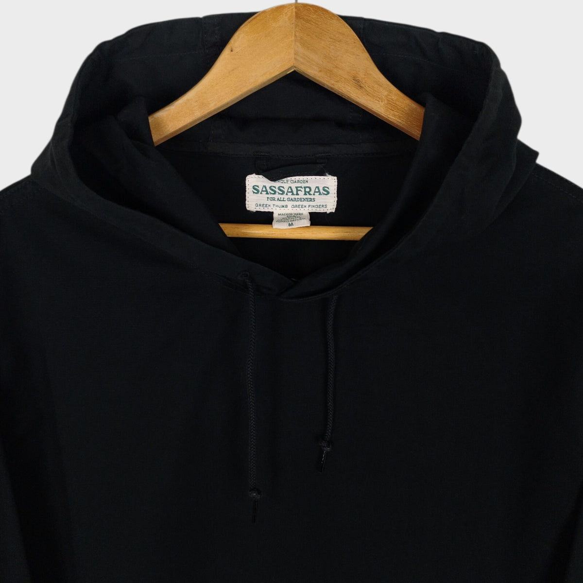 SASSAFRAS Men's Made in Japan Black Cotton Gardener Bud Smock