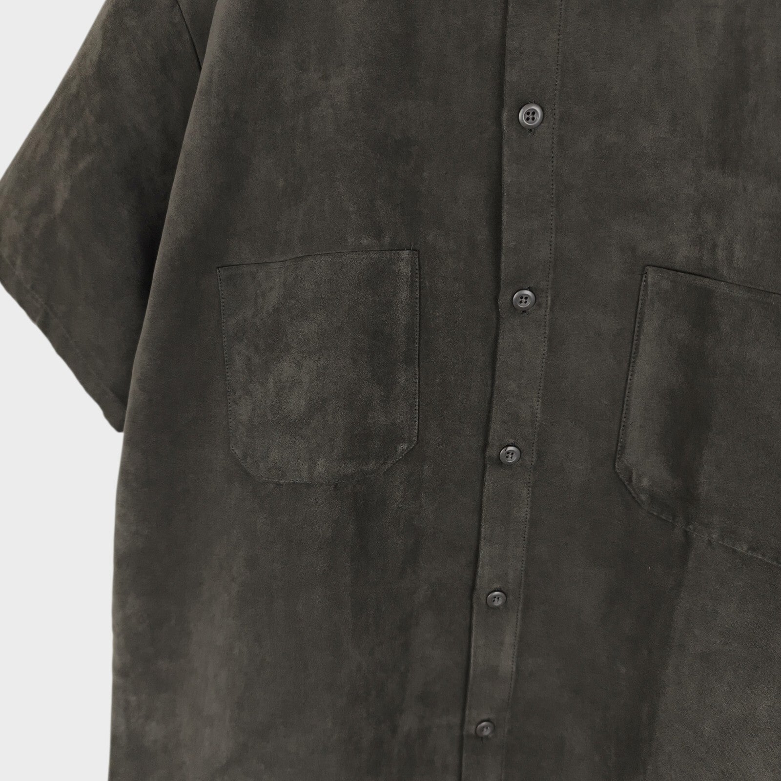 BEAMS B:MING Men's Dark Grey Faux Suede Short Sleeved Shirt