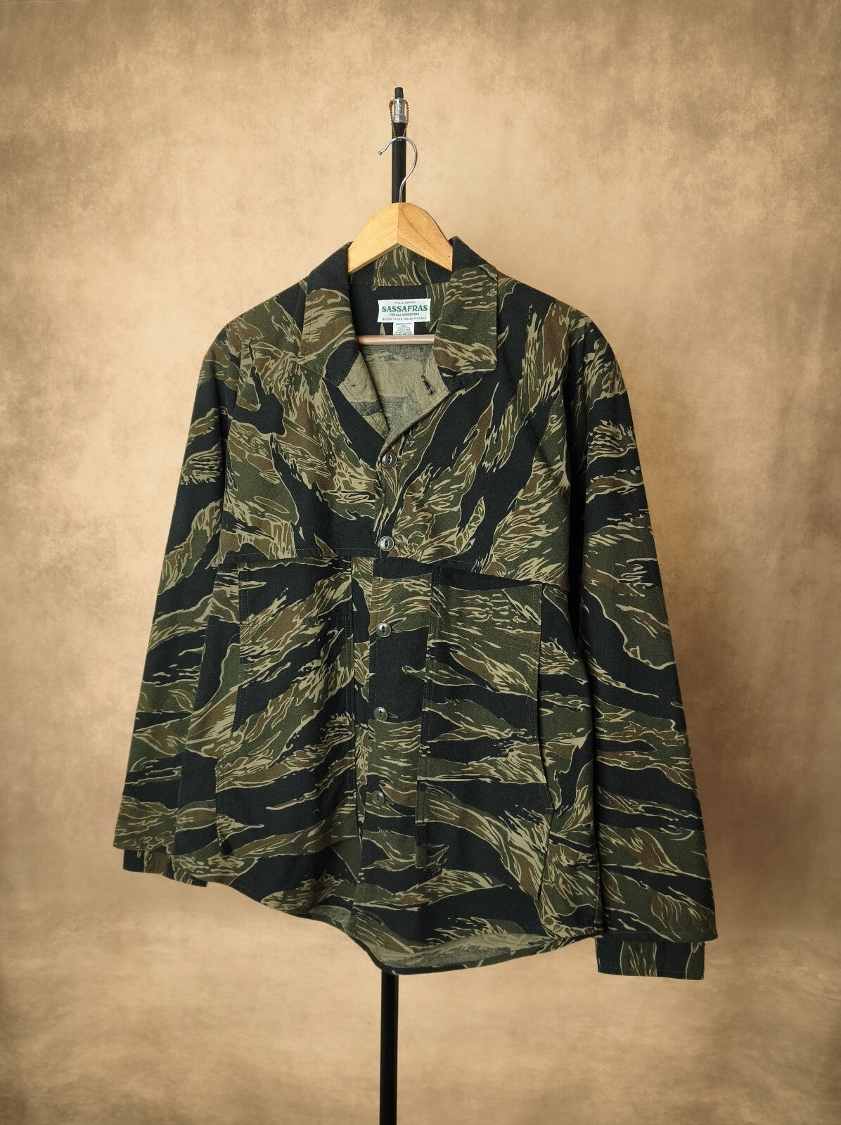 SASSAFRAS Men's Made in Japan Camo Feel Sun Half Flanel Utility Jacket