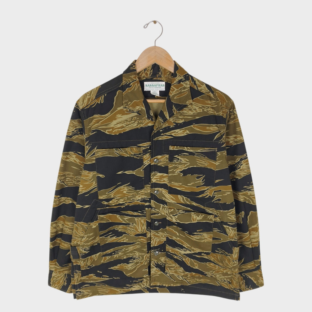 SASSAFRAS Men's Made in Japan Camo Utility Overshirt Jacket