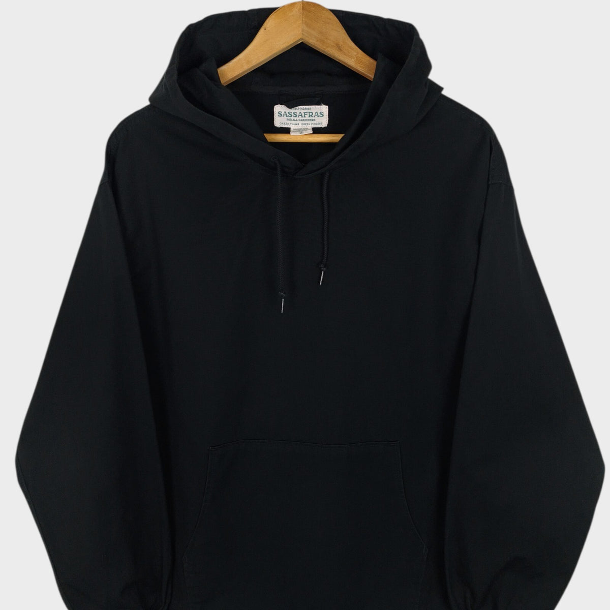 SASSAFRAS Men's Made in Japan Black Cotton Gardener Bud Smock