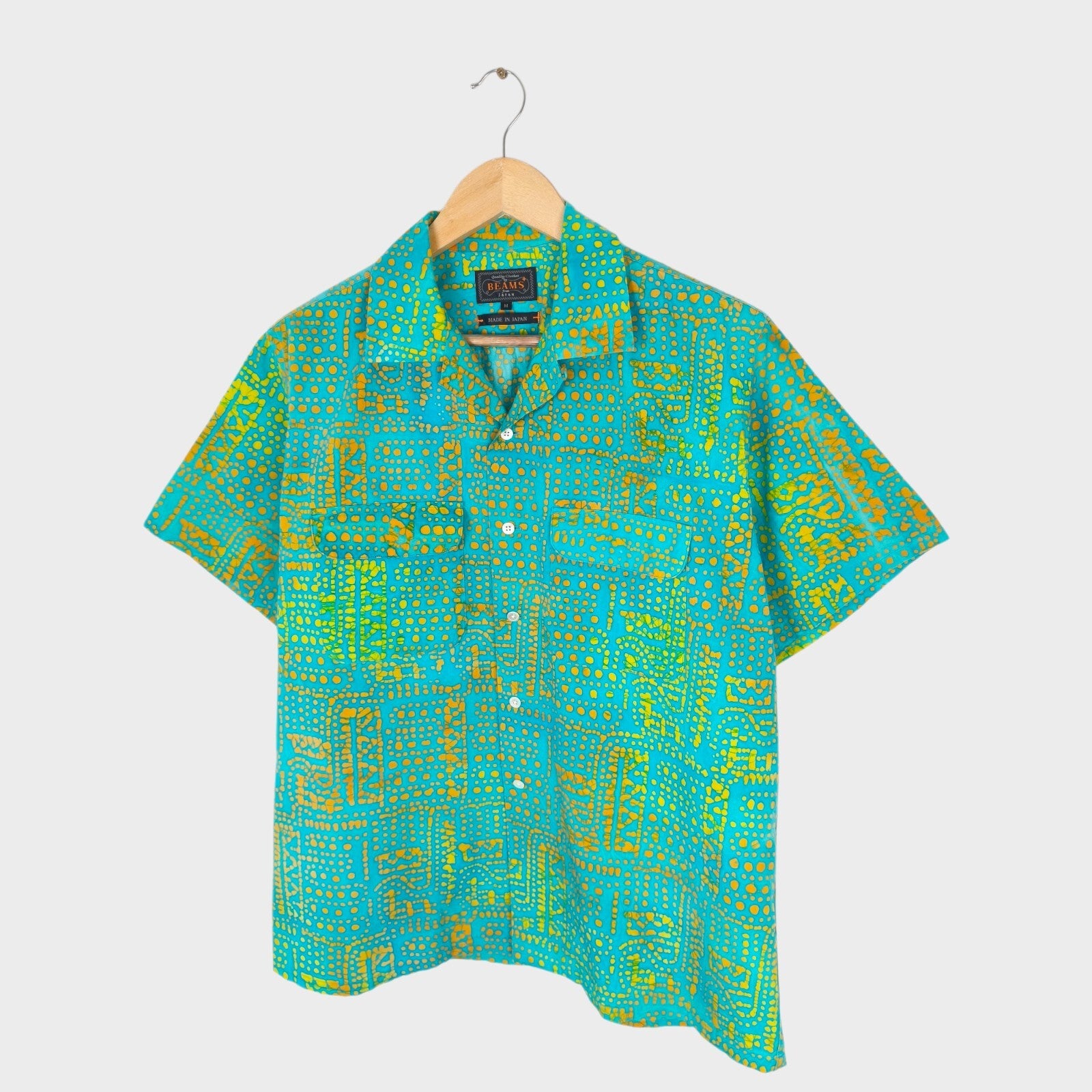 BEAMS PLUS Men's Made in Japan Batik Print Camp Collar Vacation Shirt