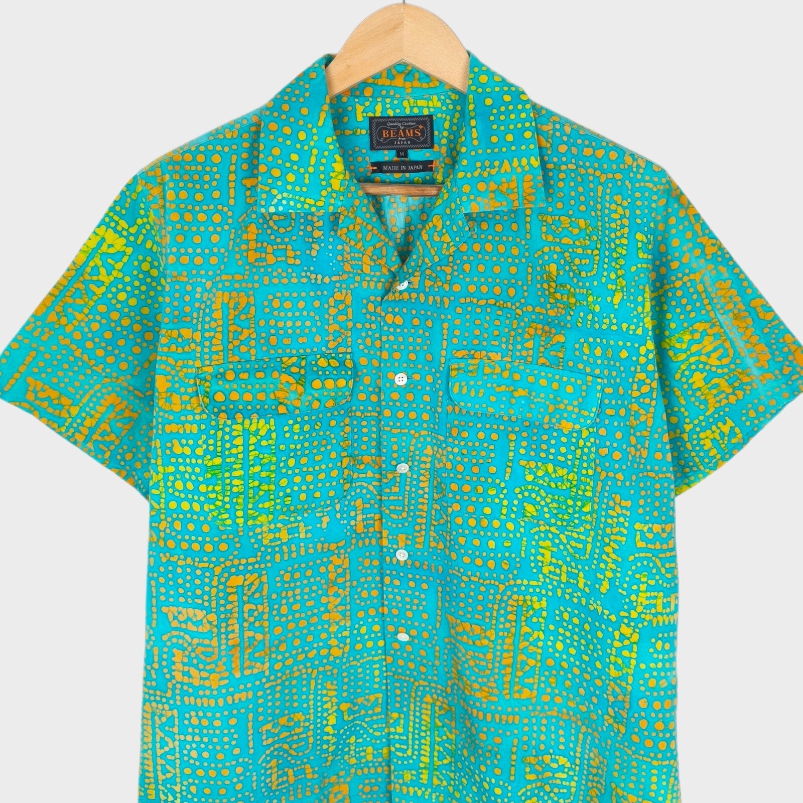 BEAMS PLUS Men's Made in Japan Batik Print Camp Collar Vacation Shirt
