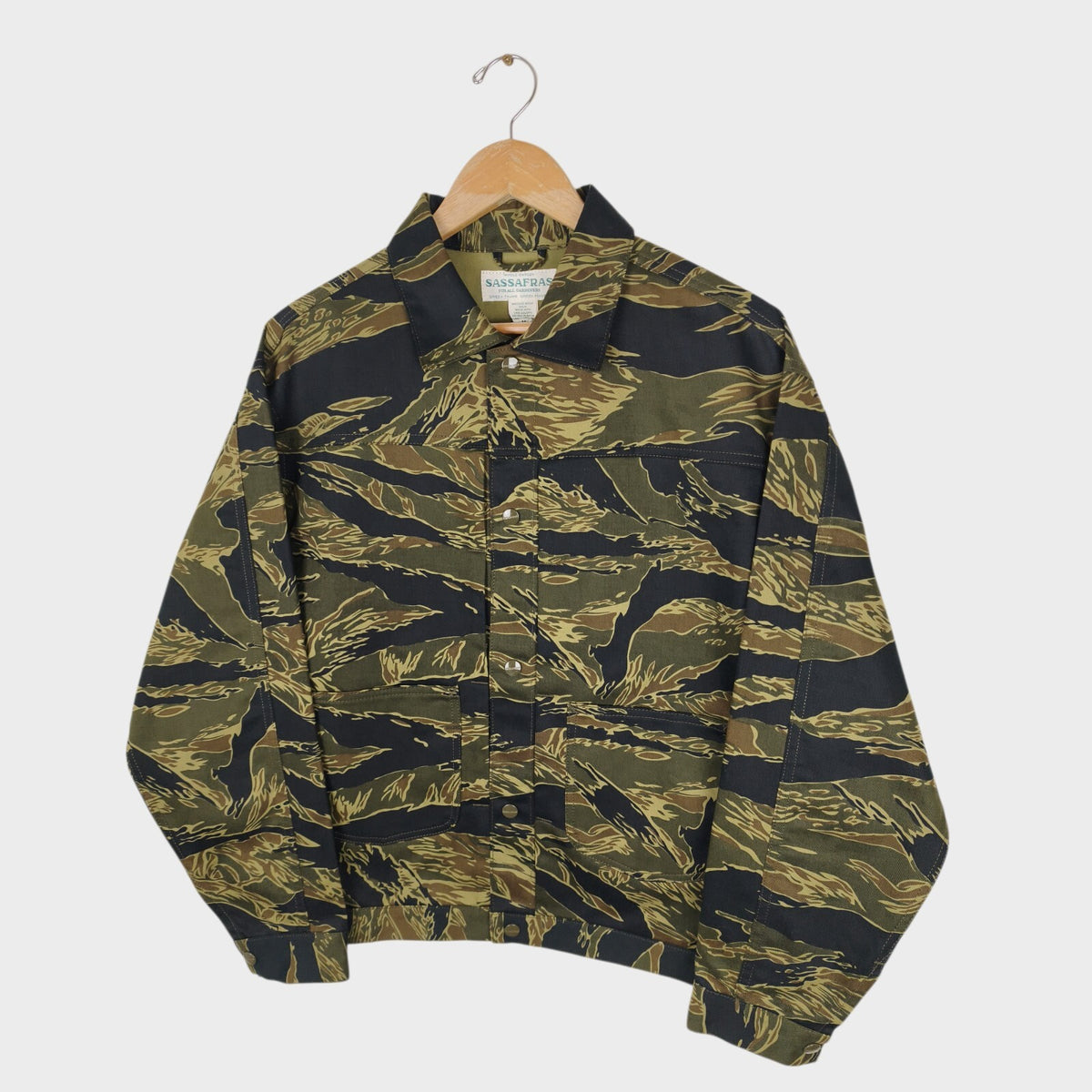 SASSAFRAS Men's Made in Japan Tiger Camo Gardeners Jacket