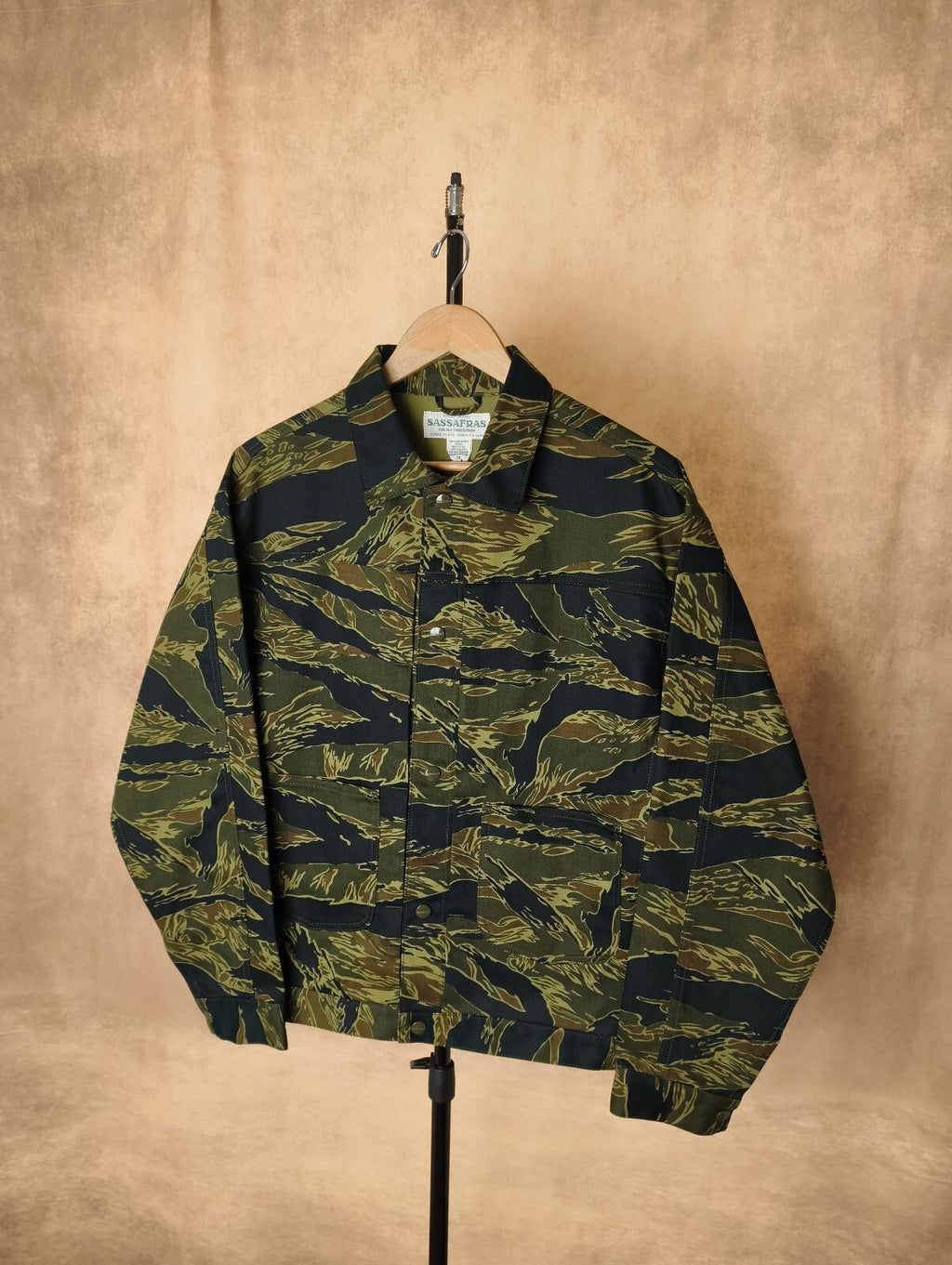SASSAFRAS Men's Made in Japan Tiger Camo Gardeners Jacket
