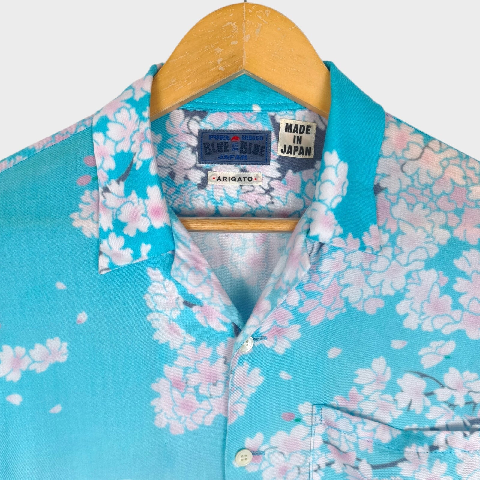 BLUE BLUE JAPAN Men's Made in Japan Mount Fuji Print Short Sleeved Shirt
